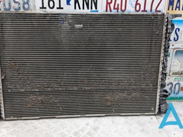 Радіатор охолодження 8K0121251L VAG