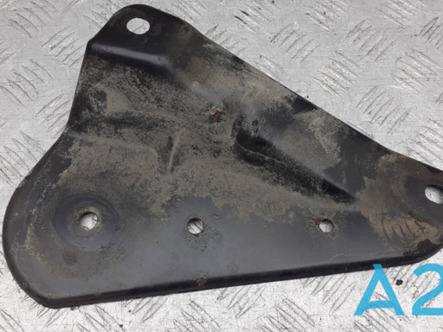 Кронштейн задньої балки 8K0505219E VAG