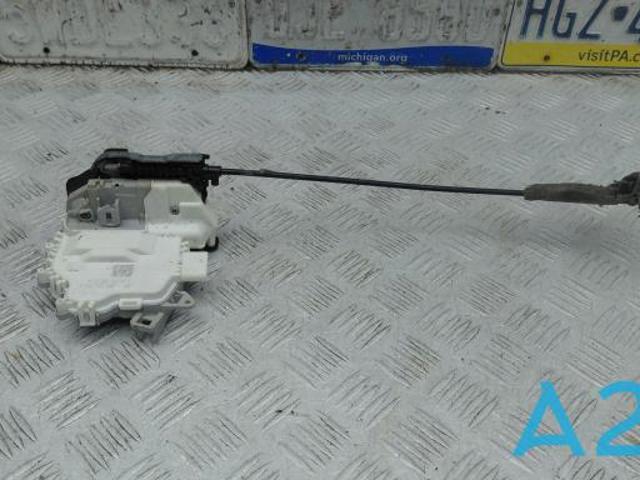 Замок задніх дверей, лівих 8K0839015C PORSCHE