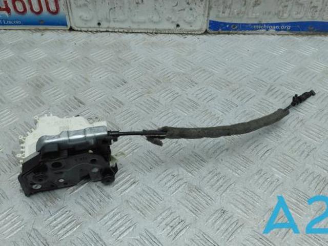 Замок задніх дверей, правих 8K0839016C PORSCHE