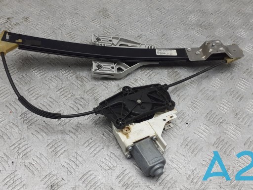 Склопідйомник задніх правих дверей 8K0839462A VAG