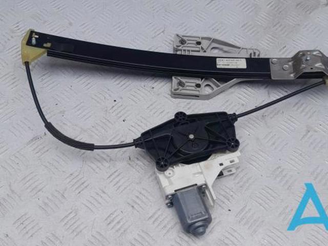 Склопідйомник задніх правих дверей 8K0839462C VAG
