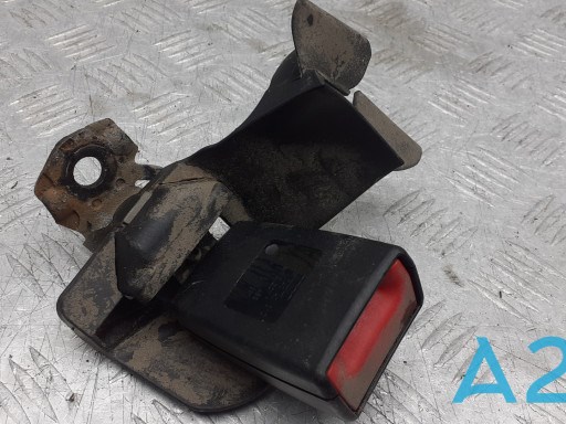 Важіль фіксатор ременя безпеки задній правий 8K0857740AC01C VAG