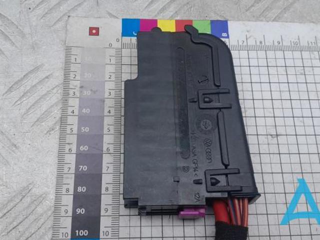 Коробка запобіжників 8K0941824 VAG