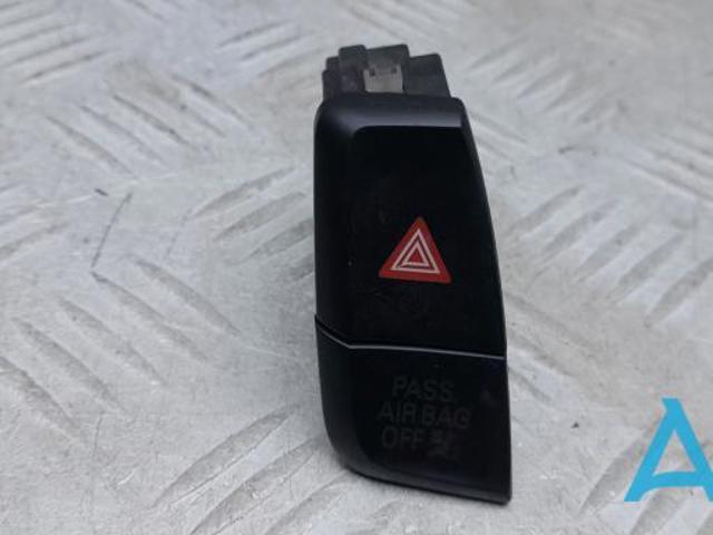 Кнопка аварійки 8K1941509FV10 VAG