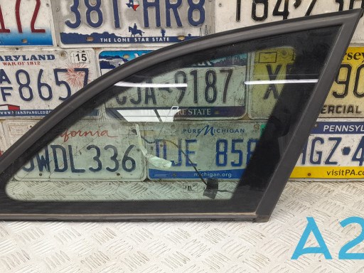 Скло кузова/багажного відсіку, праве 8K9845300NNVB VAG