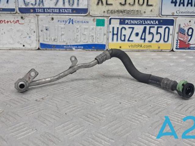 Трубка масляного радіатора АКПП, нижня 8R0317818BF VAG