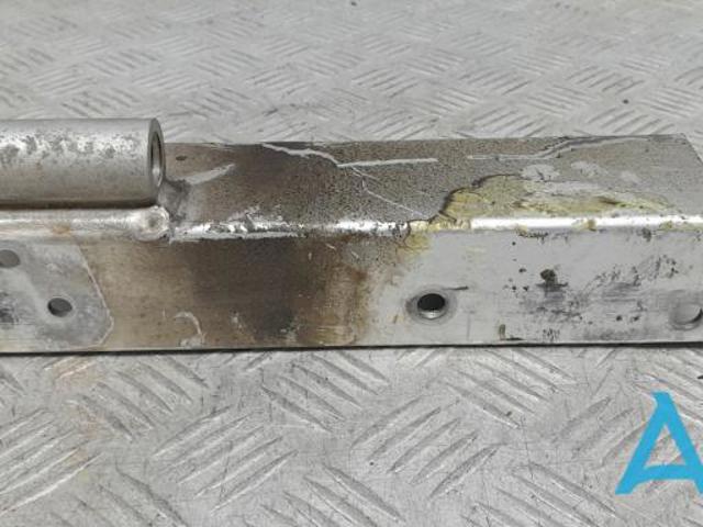 Кронштейн підсилювача заднього бампера 8R0807332C VAG
