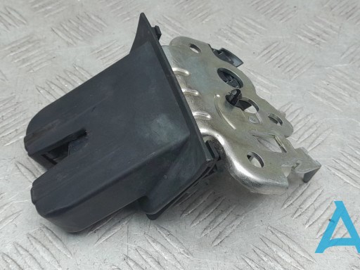 Замок кришки багажника 8R0827505 VAG