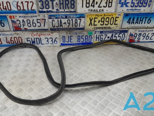 Ущільнювач багажника 8R0827705E VAG