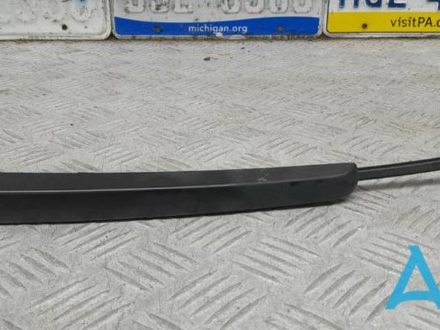 Важіль-поводок склоочисника заднього скла 8R09554071P9 VAG
