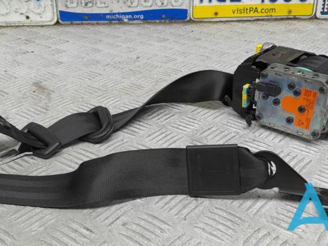 Ремені безпеки 8R1857706MV04 VAG