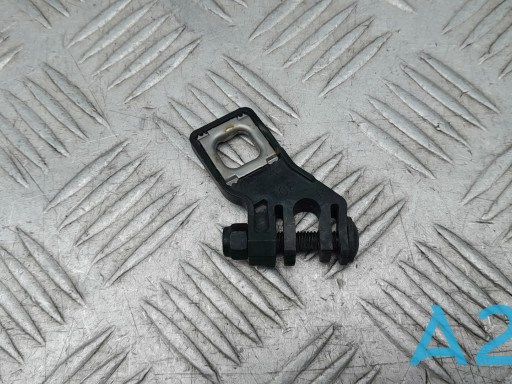 Кріплення фари передньої, правої 8R1998122 VAG