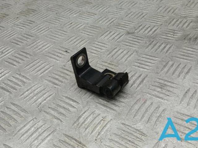 Завіса передніх дверей 8S0833403E VAG