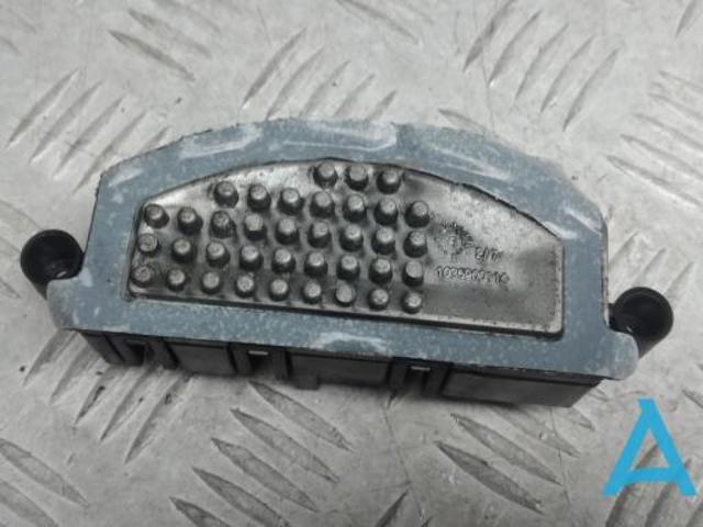 Реле обігрівача 8T0820521E PORSCHE