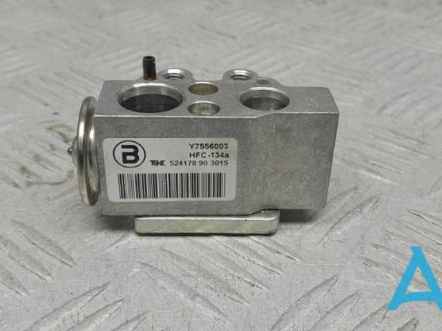 Клапан розширювальний 8T0820679A VAG