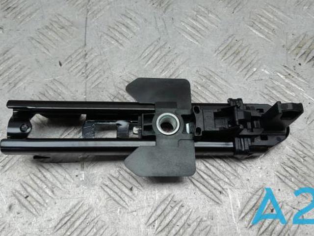 Регулятор висоти ременя безпеки передній лівий 8T8857833 VAG