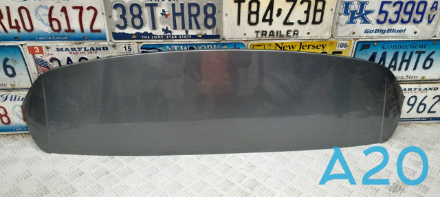 Спойлер задніх дверей 8U0827933FGRU VAG