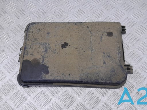 Кришка акумулятора (АКБ) 8U0915443 VAG