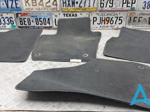 Килимки автомобільні 8U1863691AQA5 VAG