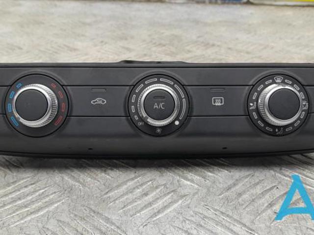 Блок управління пічкою 8V0820047EXHA VAG