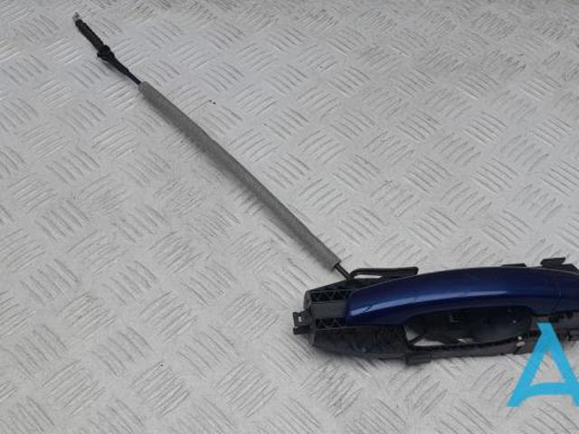 Ручка правих передніх дверей 8V0837206AGRU VAG
