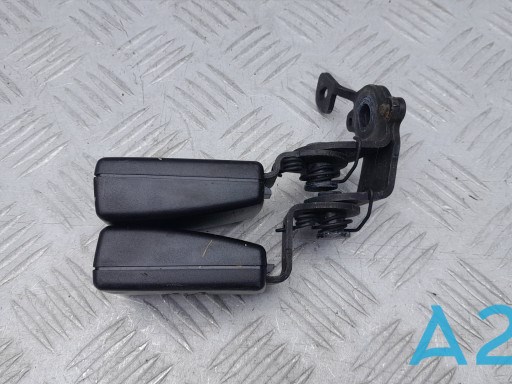Важіль фіксатор ременя безпеки задній лівий 8V0857739QVZ VAG