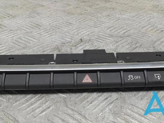 Блок кнопок центральної консолі 8V0925301AKNV6 VAG