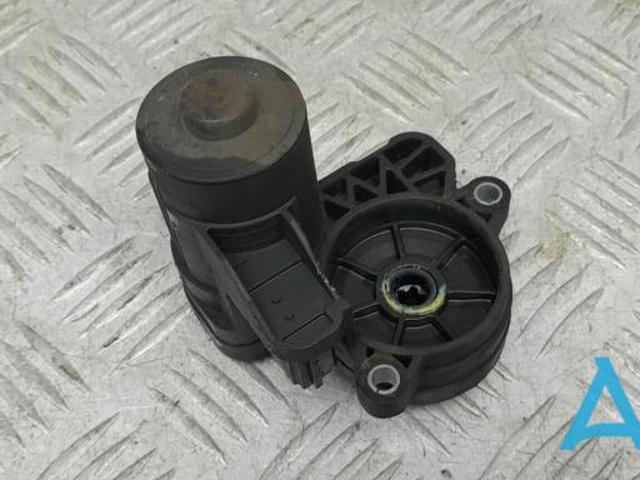 Двигун приводу гальмівного супорту заднього стоянкової системи 8V0998281A VAG