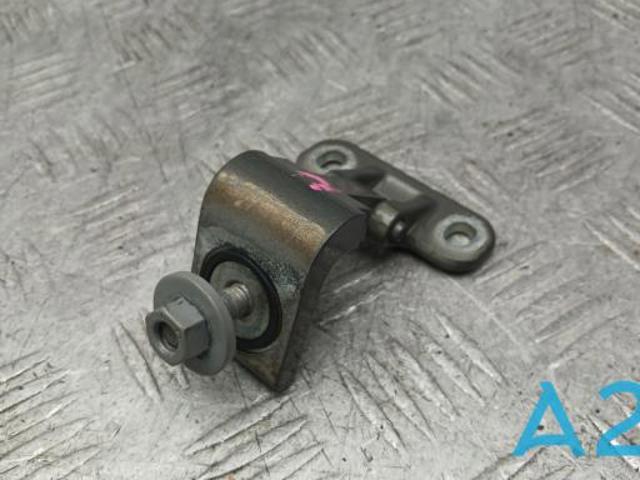 Шарнір кришки багажника 8V3827299B VAG