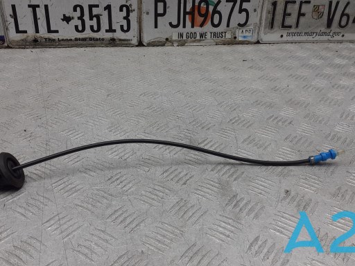 Трос замка дверей передніх 8V4837085D VAG