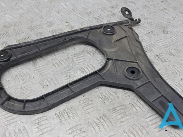 Направляюча заднього бампера, ліва 8V5807377A VAG