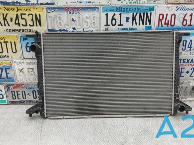 Радіатор водяний 8W0121251N VAG
