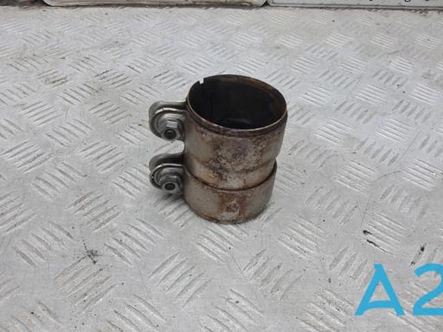 З'єднувач вихлопної передній 8W0253141A VAG