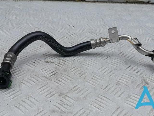 Трубка масляного радіатора АКПП, нижня 8W0317818A VAG