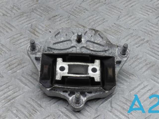 Подушка трансмісії (опора коробки передач) 8W0399156BH VAG