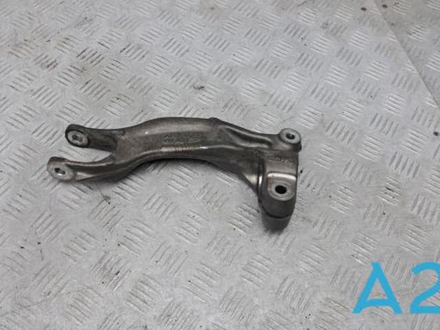 Вилка нижня амортизатора переднього, права 8W0413038G VAG