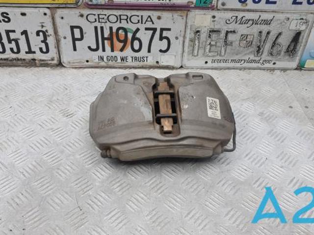 Супорт тормзной 8W0615107C VAG