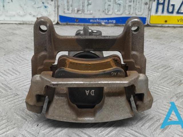 Супорт гальмівний задній правий 8W0615404A VAG