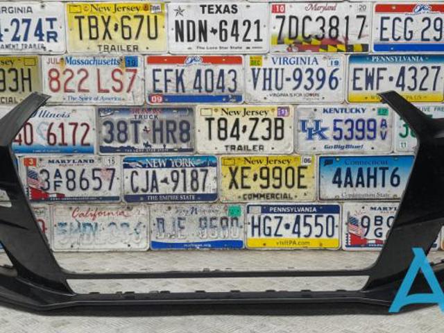 Бампер на авто 8W0807065MGRU VAG