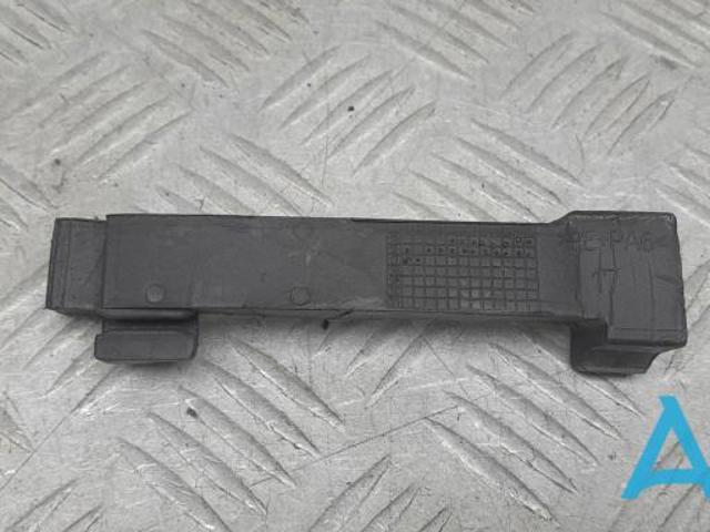 Абсорбер бампера переднього 8W0807251A VAG