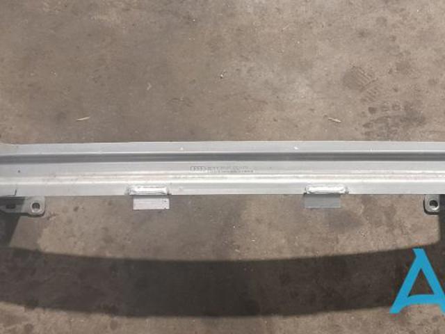 Швелер бампера 8W0807309A VAG