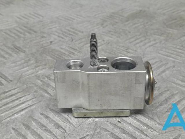 Клапан розширювальний 8W0820679 VAG