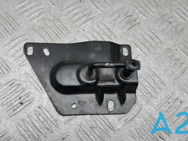 Стояк-гак замка капота 8W0823186D VAG