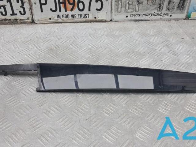 Накладка передніх дверей, лівих, вертикальна 8W0837901A5FQ VAG