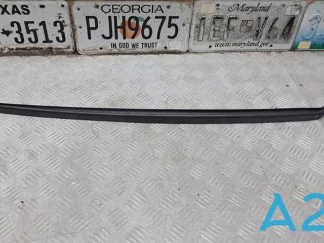 Рама вітрового скла права 8W0854328C9B9 VAG