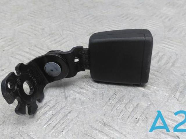 Важіль фіксатор ременя безпеки задній правий 8W0857740CMNB VAG
