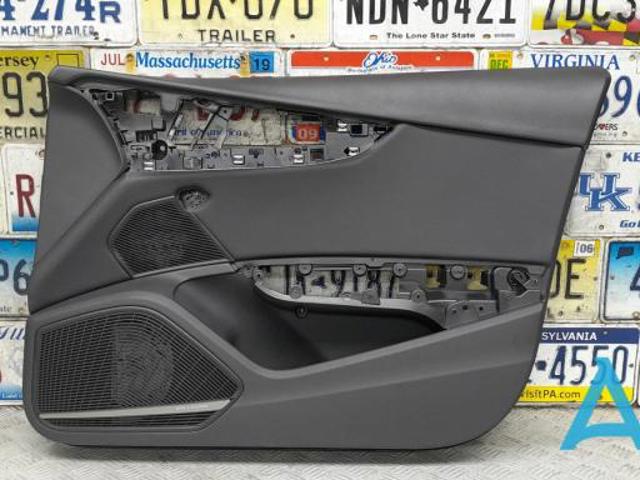 Обшивка салону 8W0867104ABWFA VAG