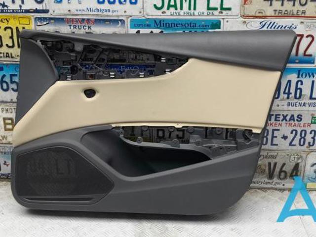 Карта двері передніх правих 8W0867104BLCA VAG