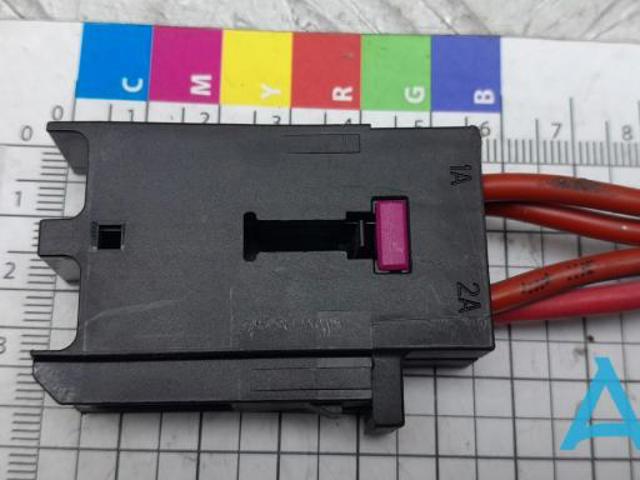 Корпус запобіжників 8W0937530 VAG
